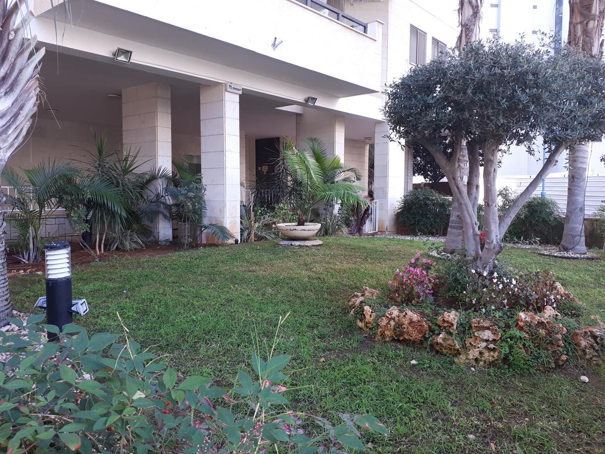 Apartment 2 Bedrooms Central Location อัชโดด ภายนอก รูปภาพ