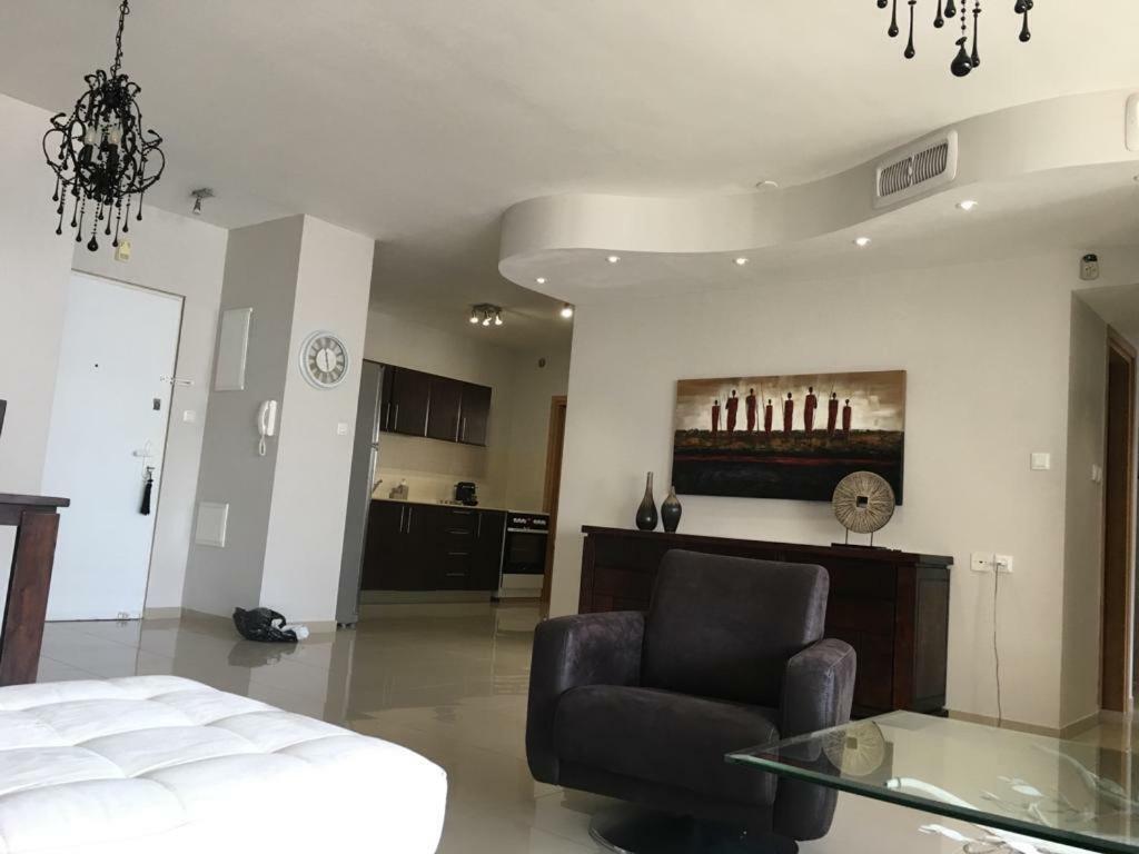 Apartment 2 Bedrooms Central Location อัชโดด ภายนอก รูปภาพ