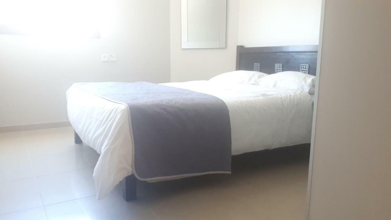Apartment 2 Bedrooms Central Location อัชโดด ภายนอก รูปภาพ