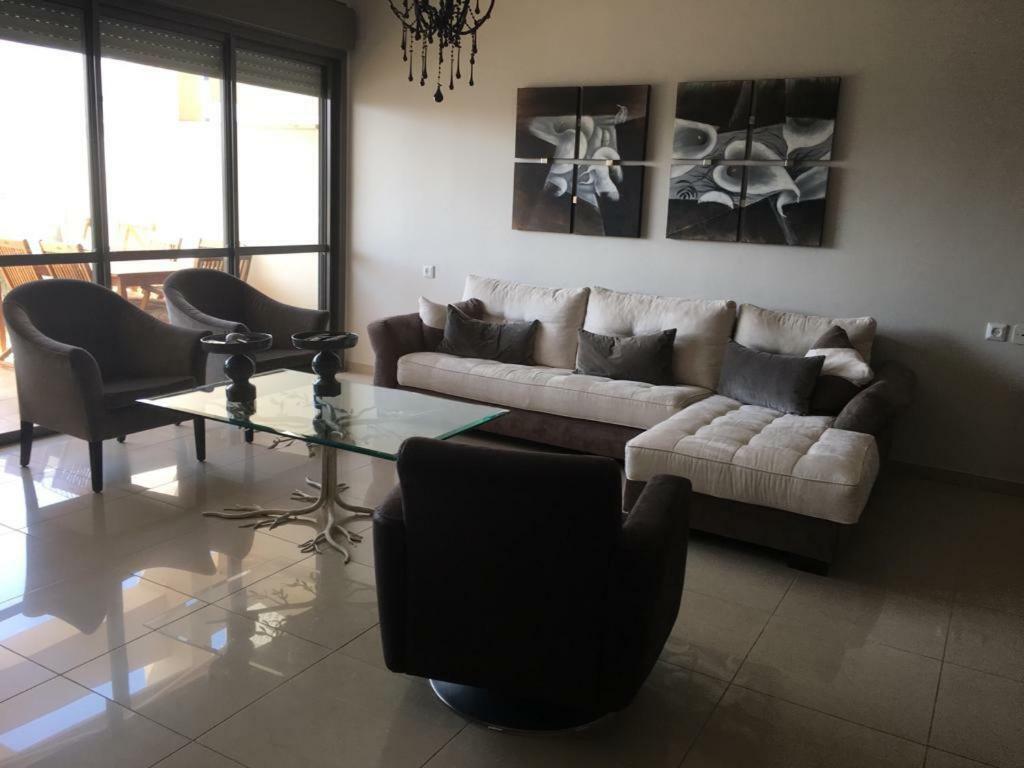 Apartment 2 Bedrooms Central Location อัชโดด ภายนอก รูปภาพ